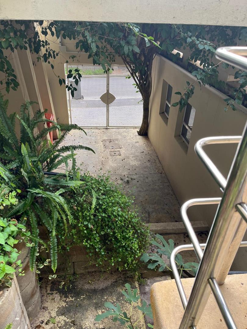 To Let 1 Bedroom Property for Rent in Higgovale Western Cape